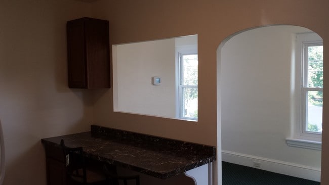Building Photo - 209 Union St Unit 4 Rental