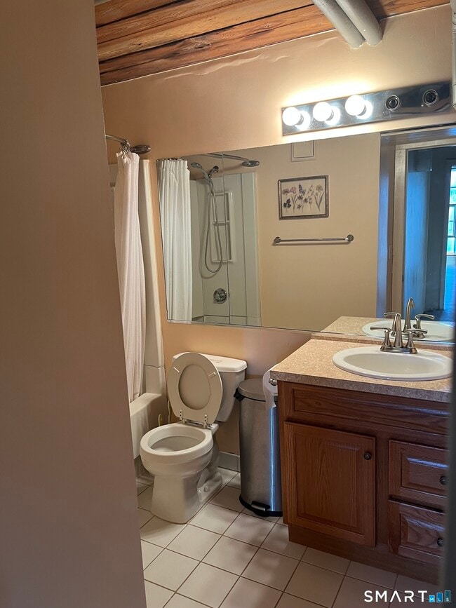 Photo - 68 Thermos Ave