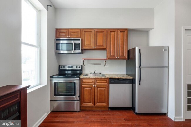 Photo - 1422 Christian Street Unit 2F