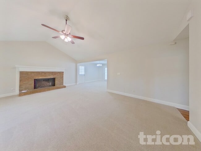 Photo - 4807 Alpine Dr SW