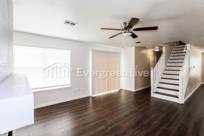 Photo - 1100 Beechwood Ln