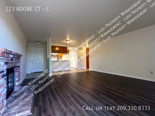 Photo - 123 Adobe Ct Unit C