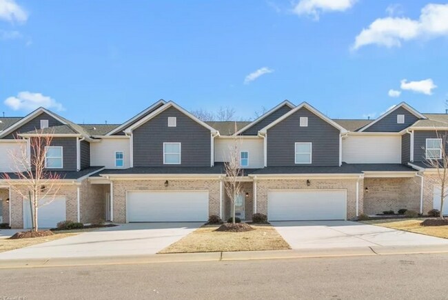 Building Photo - Four bedroom, 3.5 bath newly constructed townhome in Burlington