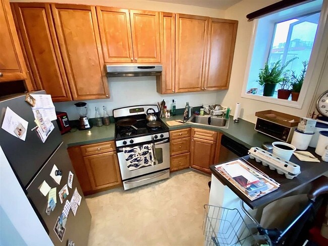 Photo - 247 Grove St