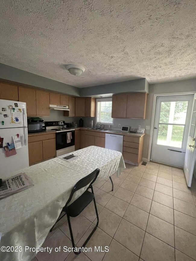 634 Marion Ln Apartment Moosic, PA