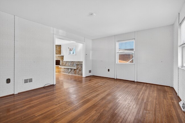 Photo - 608 Hershey Ave