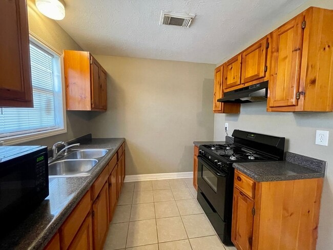 Photo - 5715 Crestland Loop