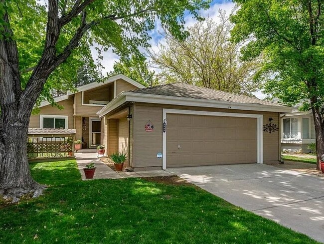 Building Photo - 3340 Blackstone Ct