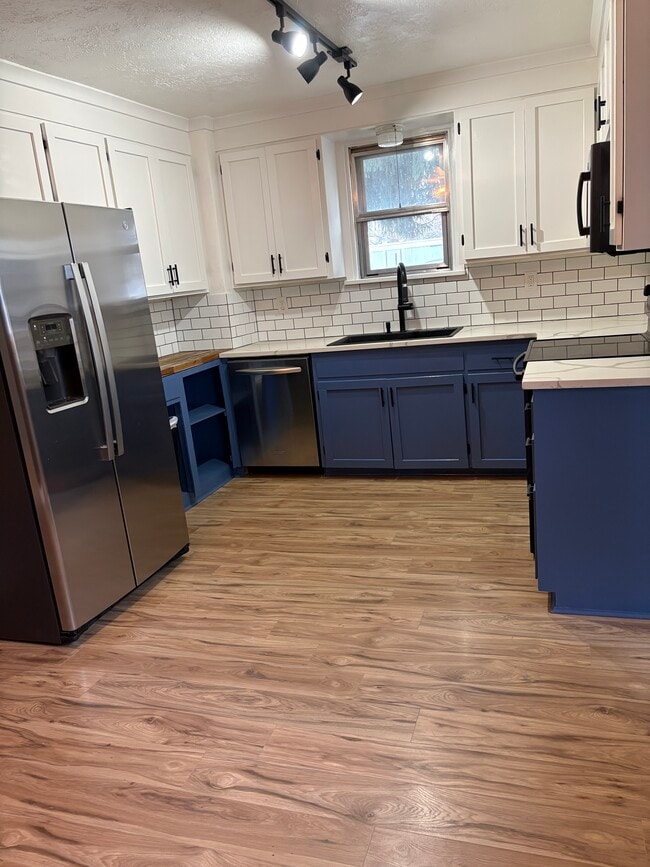 Photo - 6130 Butte St