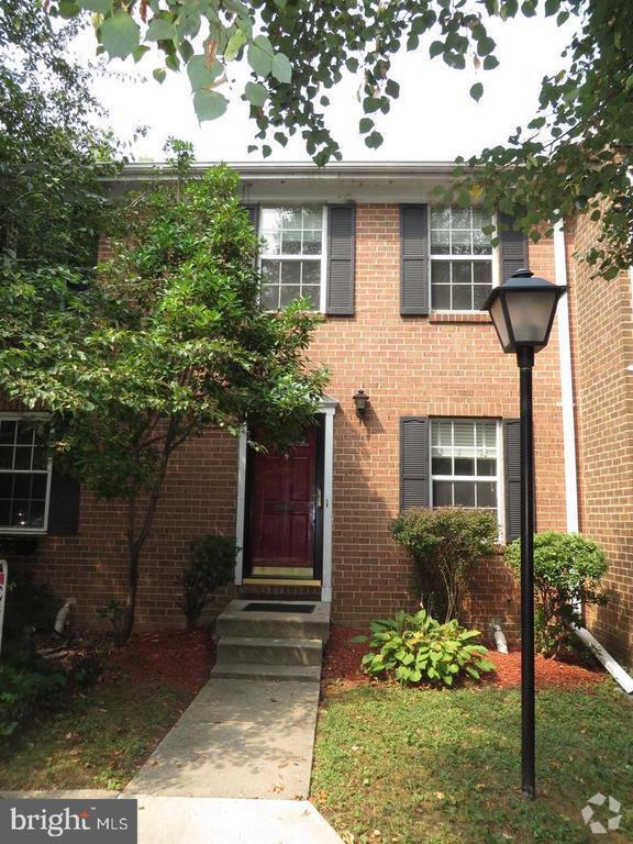 Building Photo - 512 S Henry St Rental