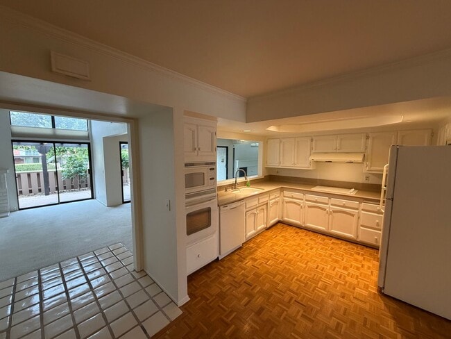4569 Foxenwood Ln