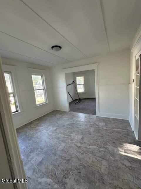 Photo - 169 Kingsboro Ave