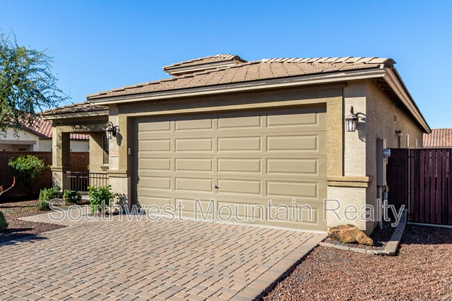 Building Photo - 41540 N Jacaranda Ct