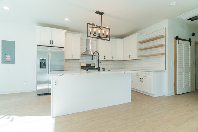 Photo - 1507 Valencia Ave