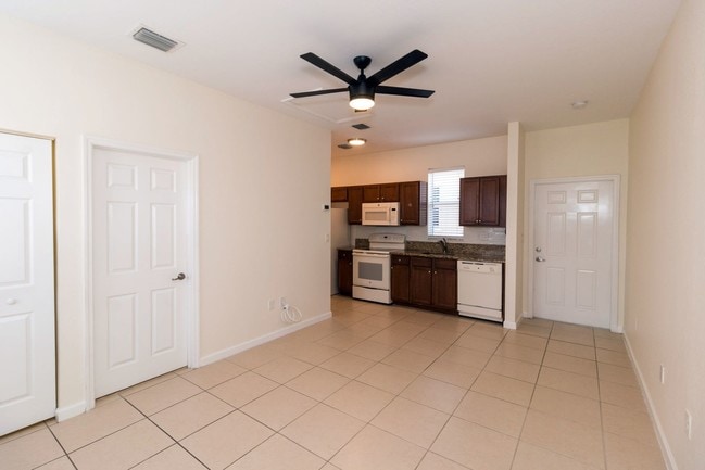 Building Photo - 9362 SW 171st Ave Unit 9362 SW 171st Ave