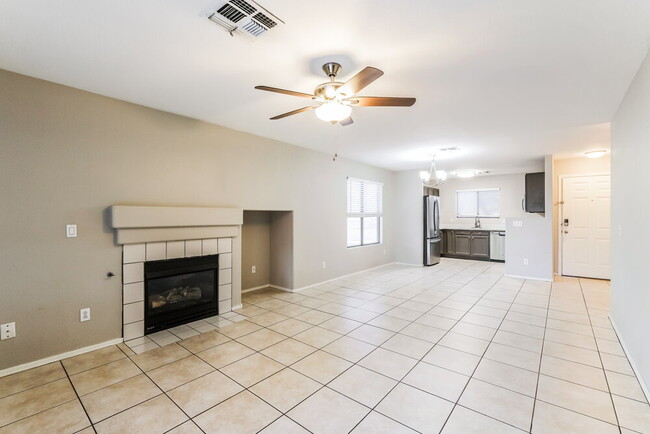 Photo - 16083 W Monroe St