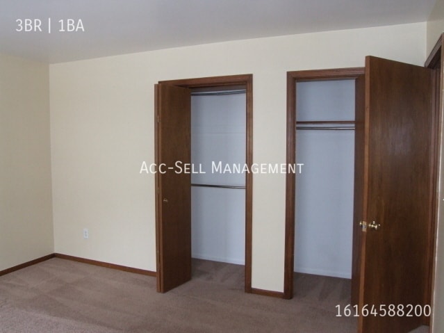 Photo - 5798 Christie Ave SE