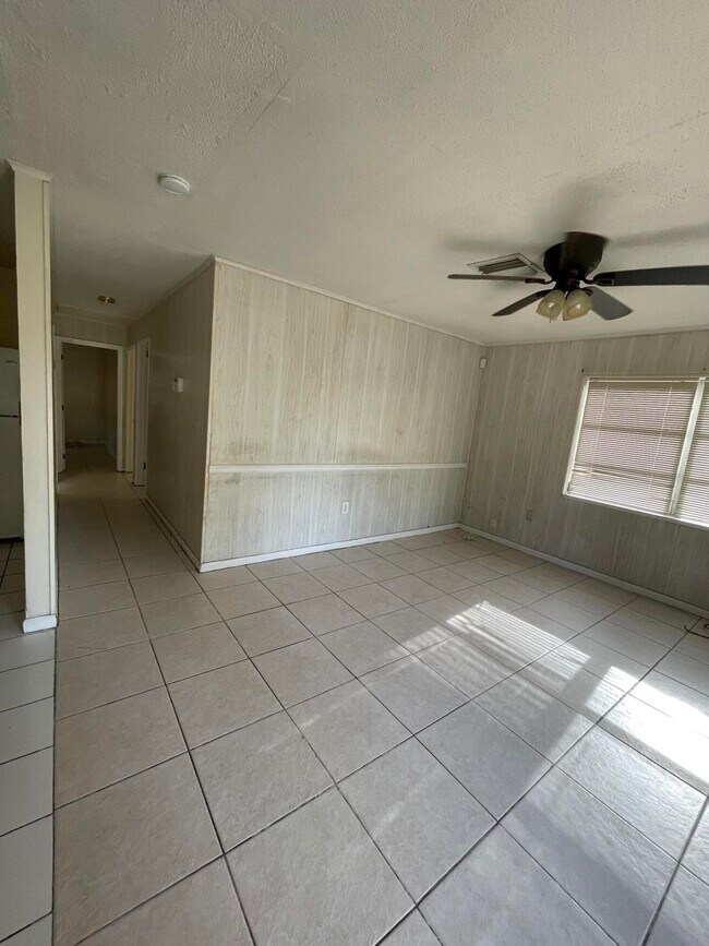 Photo - 2801 Avenue E