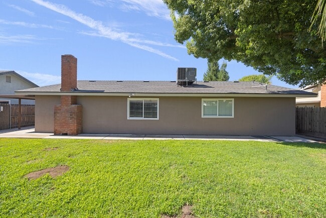 Photo - 1684 E Walnut Ave