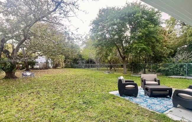 Photo - 12530 NE 4th Ave