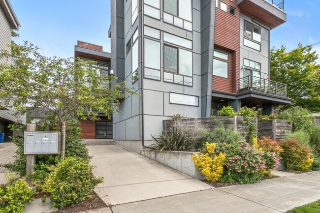 Building Photo - 3Bd/3Ba Seattle Townhome