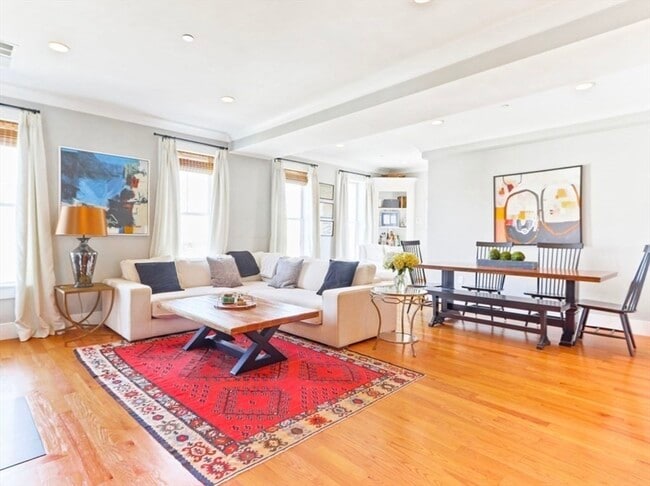 Photo - 525 E 7th St Unidad 5