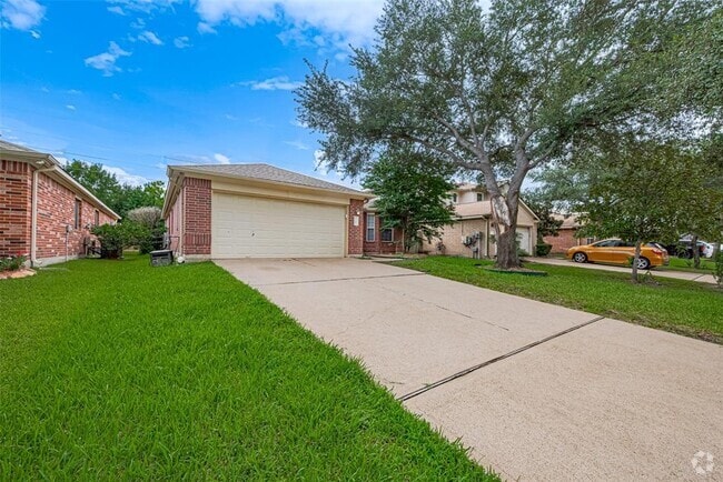 Building Photo - 17323 Thicket Hollow Ln Rental