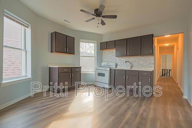 Photo - 7432 S Maryland Ave