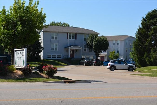 Twin Pine Estates - Twin Pine Estates Apartments