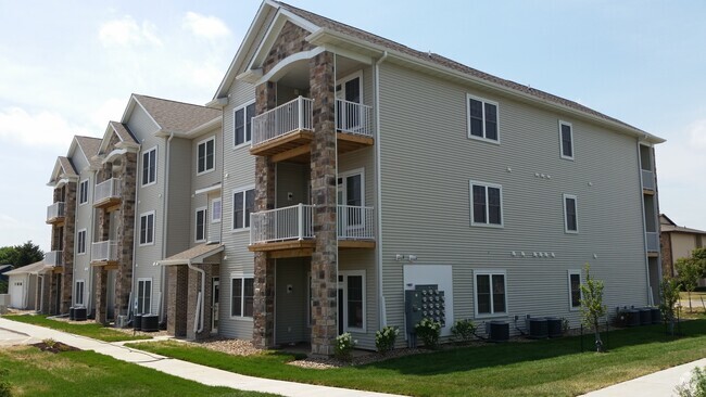 Building Photo - Furman Weststar Apartments Unit 106