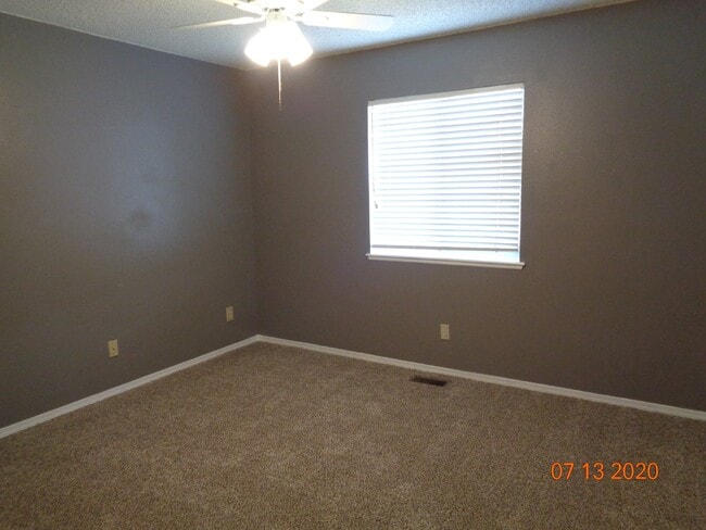 Photo - Great location close to shopping, gyms and entertainment.