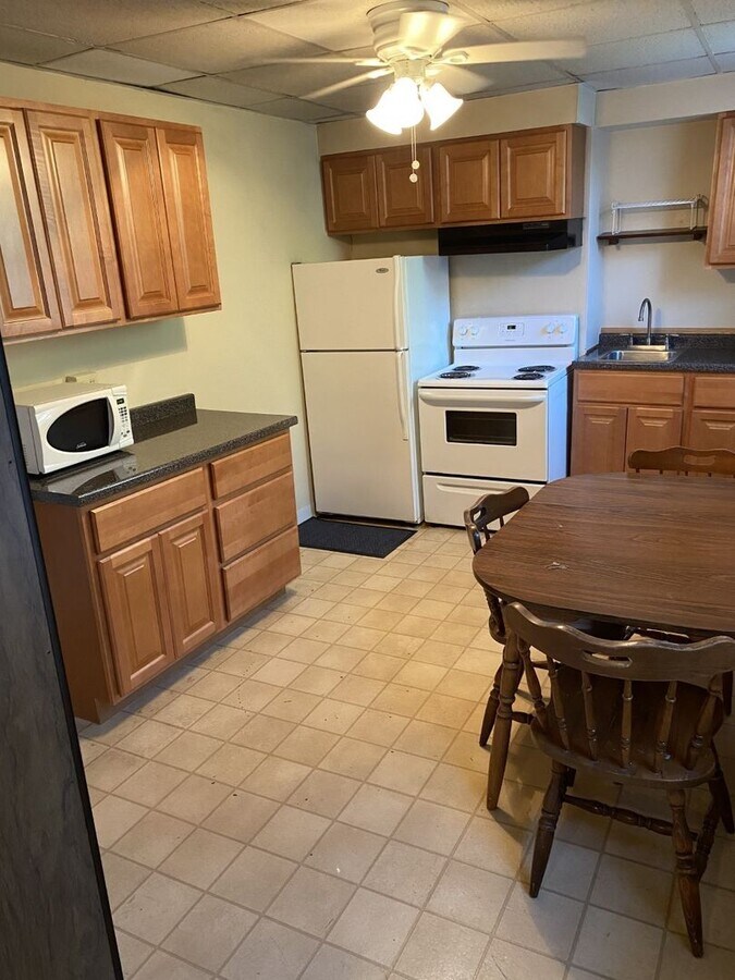 Photo - Fully Furnished 2 room efficiency Unidad 45-2R