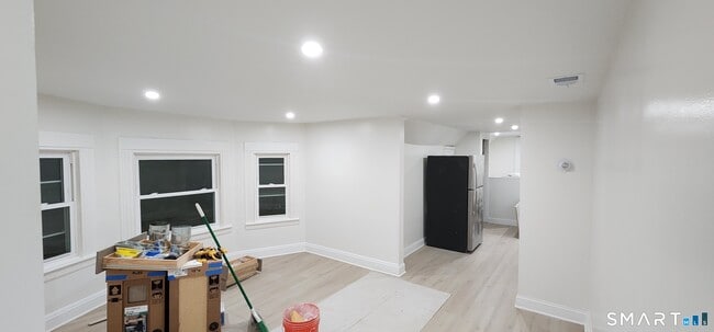 Photo - 1655 Iranistan Ave