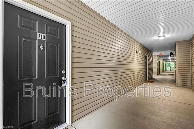 Photo - 7104 W Friendly Ave