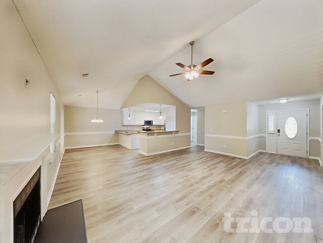 Photo - 89 Smokewood Dr