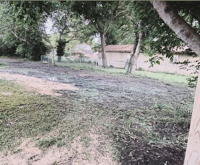 Photo - 408 Bowen Ave