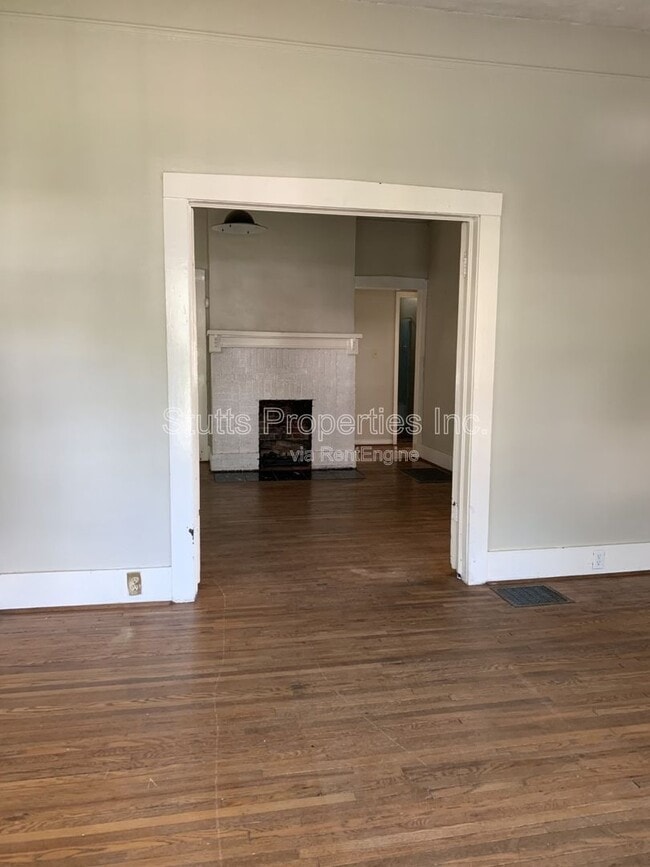 Photo - 713 Meridian St