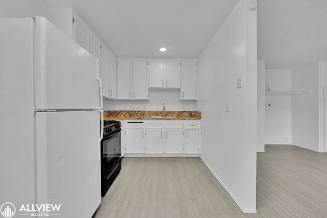 Photo - 9200 Harness St Unit 2