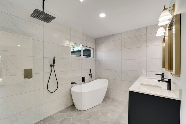 Photo - 1502 Coolidge St