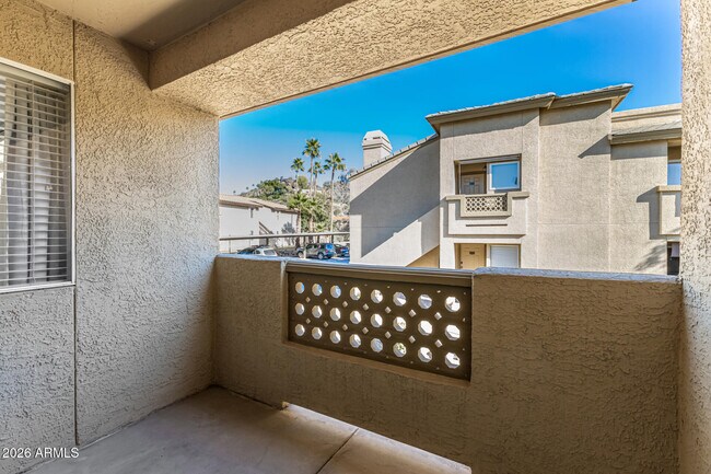 Photo - 1880 E Morten Ave Unidad 217