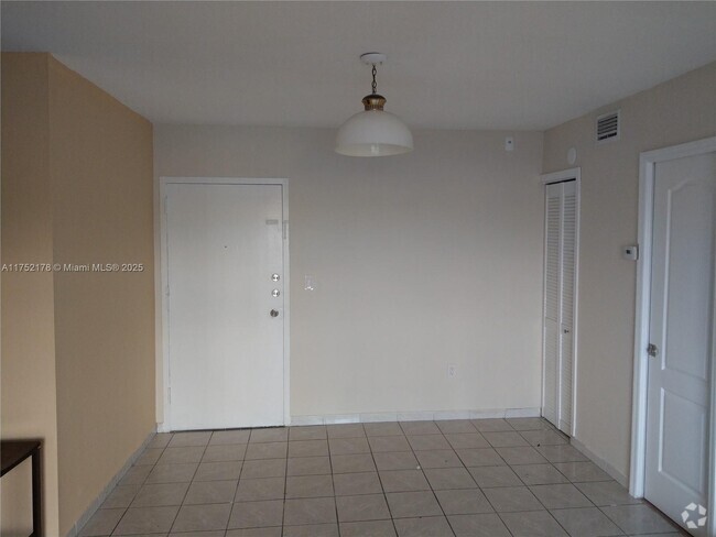 Building Photo - 4713 NW 7th St Unit 308-1 Rental