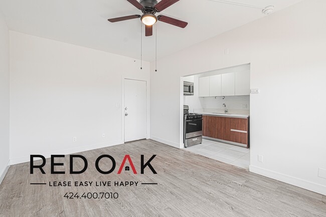 Photo - 932 Irolo St Unit 205