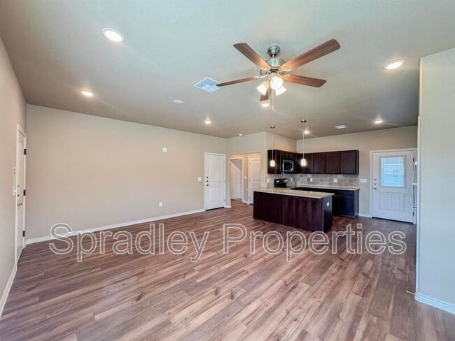 Photo - 1011B Laurel Dr