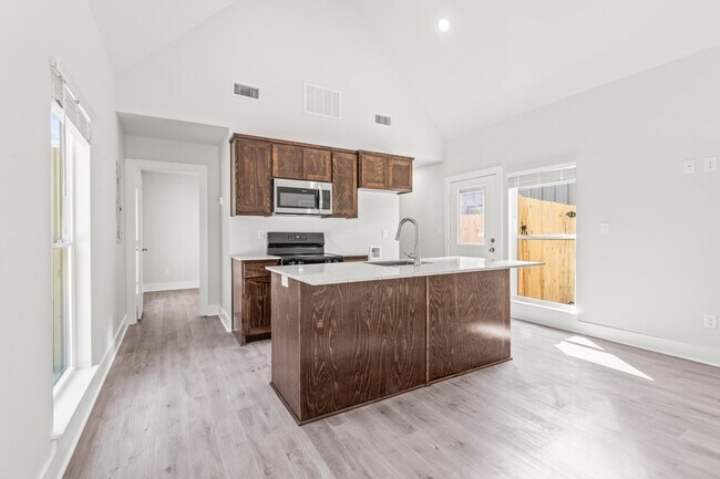 Photo - 20048 County Rd 4118