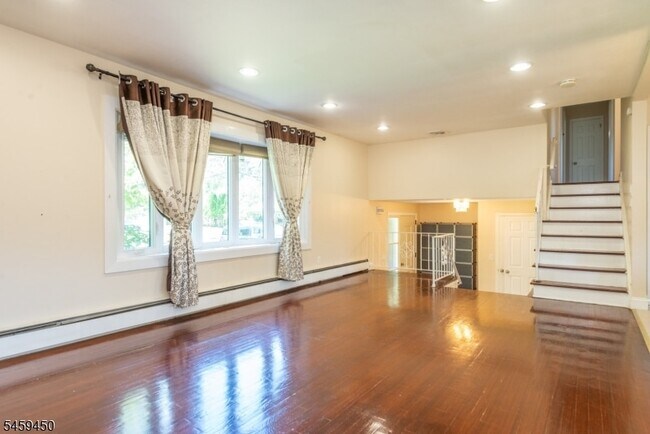 Photo - 65 Daniels Dr
