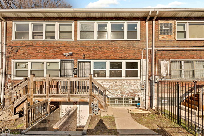 Building Photo - 67 E 37th Pl Rental