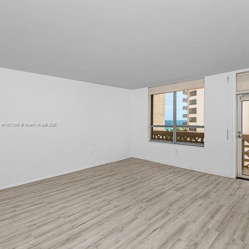 Building Photo - 10185 Collins Ave Unit 815 Rental