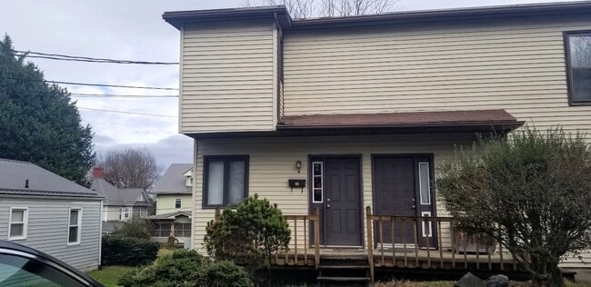 Photo - 1010 Buffalo St