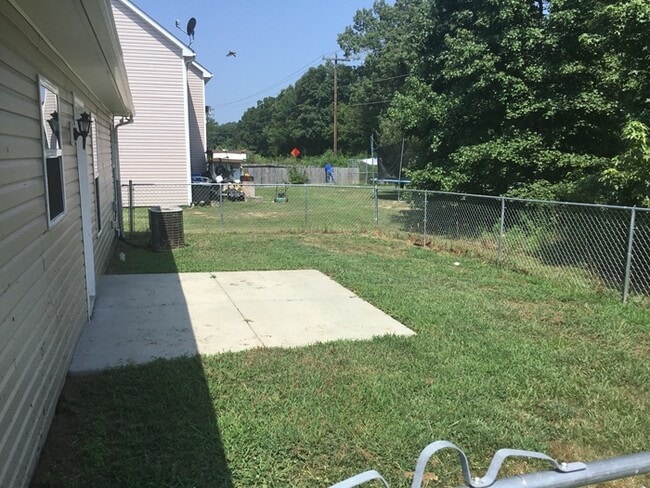 Photo - 2923 Ireton Pl