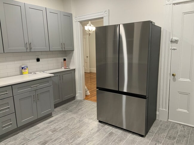 Kitchen - 91 Walnut St Unit 1